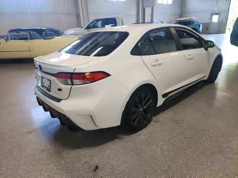 Used 2024 Toyota Corolla SE FWD image 5