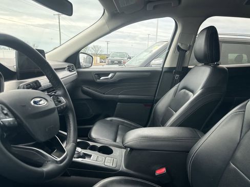 Used 2021 Ford Escape Titanium FWD image 31