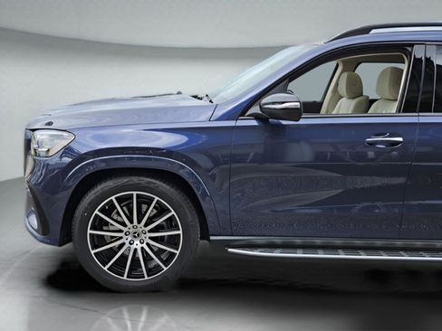 New 2026 Mercedes-Benz GLS 450 4MATIC image 32