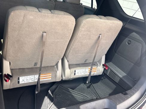 Used 2015 Ford Explorer XLT w/ Equipment Group 202A image 32