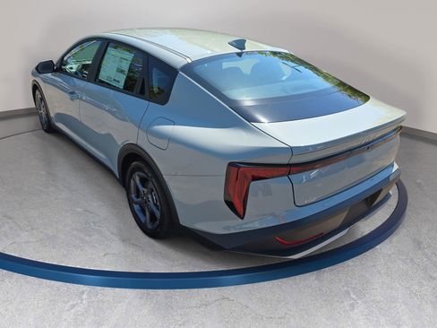 New 2026 Kia K4 FWD image 7