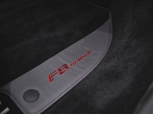 Used 2023 Ferrari F8 Tributo image 35