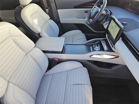 New 2026 Lincoln Nautilus Reserve image 13