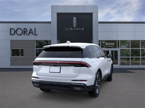 New 2025 Lincoln Nautilus Premier w/ Jet Appearance Package image 8