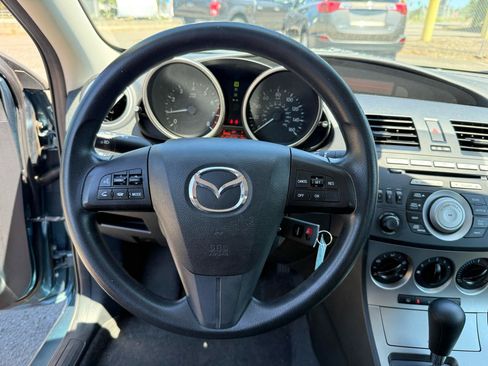 Used 2011 MAZDA MAZDA3 i Touring FWD image 21