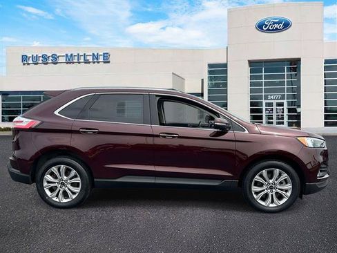 Used 2024 Ford Edge Titanium AWD/4WD image 2