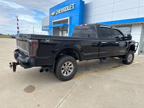 Used 2018 Ford F250 XLT w/ XLT Premium Package AWD/4WD image 5