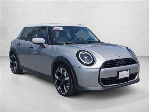 Certified 2025 MINI Cooper 4-Door Hardtop FWD image 3
