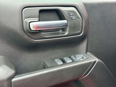 Used 2025 Chevrolet Silverado 1500 Custom RWD image 23
