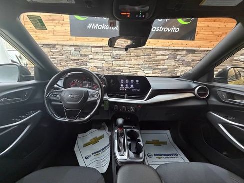 Used 2024 Chevrolet Trax RS w/ Driver Confidence Package FWD image 18