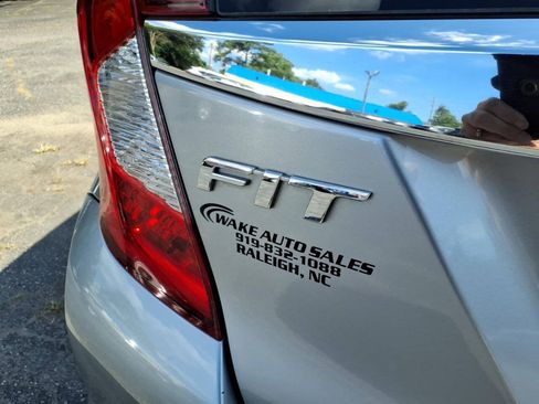 Used 2019 Honda Fit EX image 5