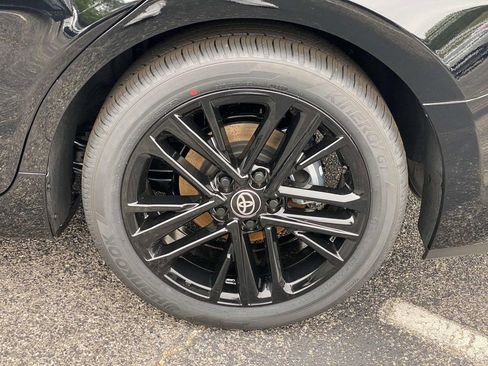 New 2026 Toyota Camry SE FWD image 9