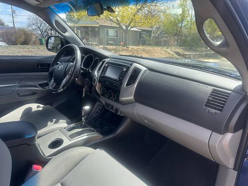 Used 2014 Toyota Tacoma 4x4 Double Cab w/ TRD Sport Package image 12