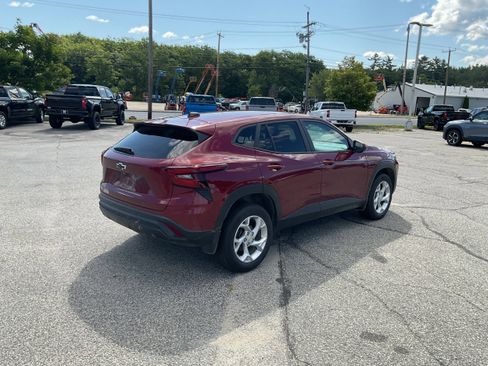 Certified 2024 Chevrolet Trax LS w/ LS Convenience Package image 2