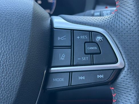 Used 2025 Toyota Sienna XSE w/ XSE Plus Package image 39