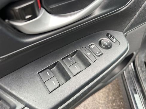 Used 2019 Honda CR-V LX image 16