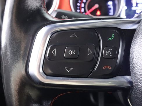 Used 2020 Jeep Gladiator Rubicon AWD/4WD image 13