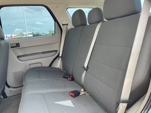 Used 2011 Ford Escape XLS w/ 101A Rapid Spec Order Code FWD image 16