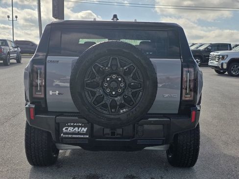 New 2026 GMC Hummer EV SUV image 6