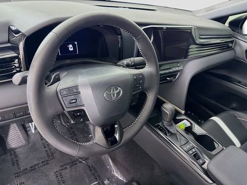 Used 2026 Toyota Camry SE w/ Convenience Package FWD image 9