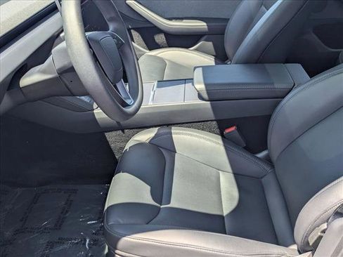 Used 2025 Tesla Model 3 Long Range RWD image 15