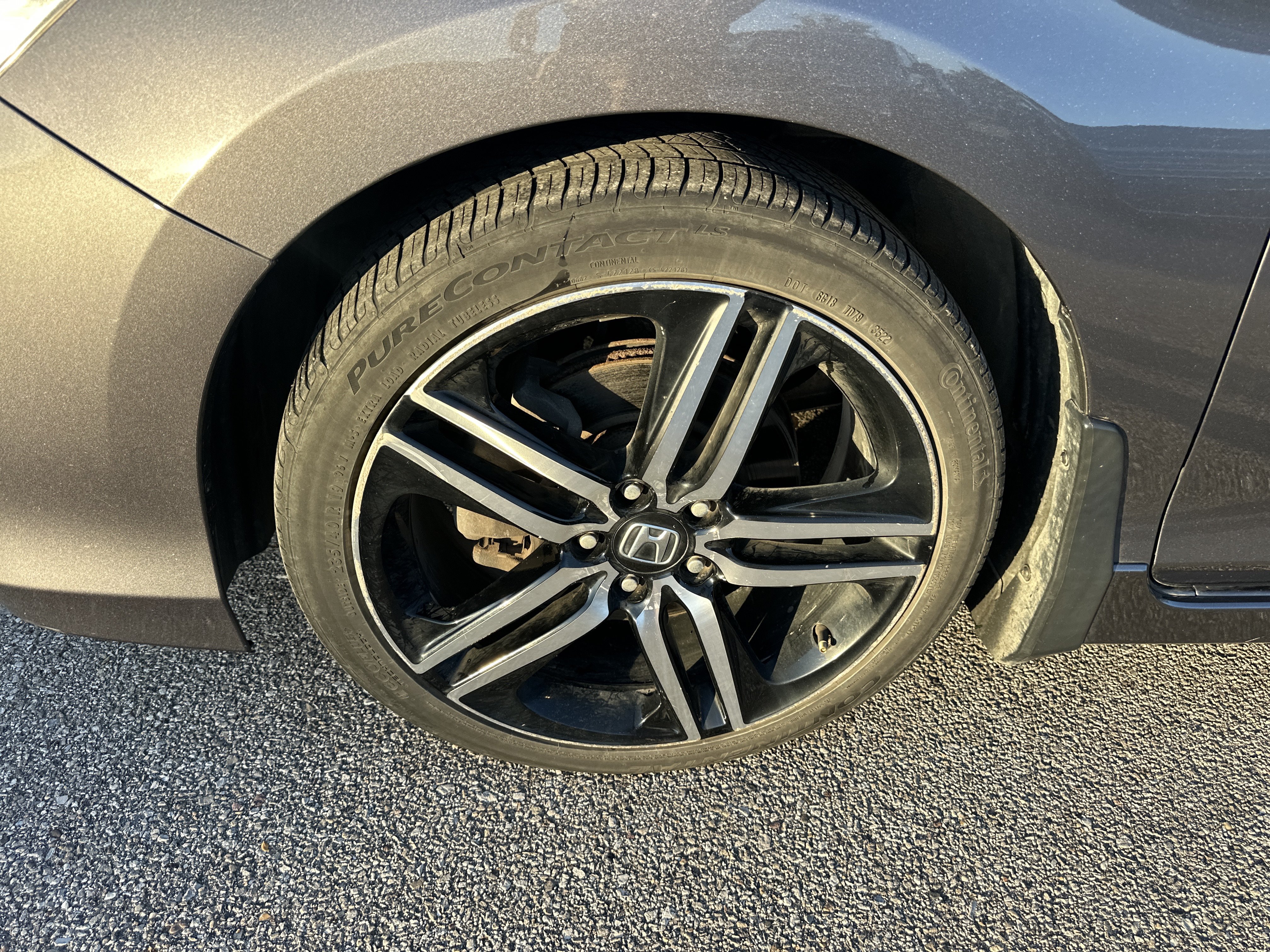 Used 2017 Honda Accord Sport image 6