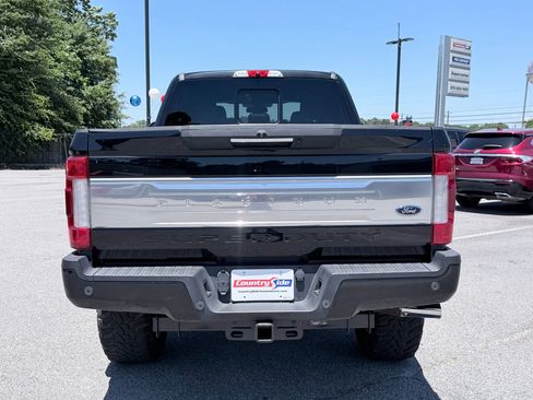 Used 2017 Ford F250 Platinum w/ Platinum Ultimate Package AWD/4WD image 8
