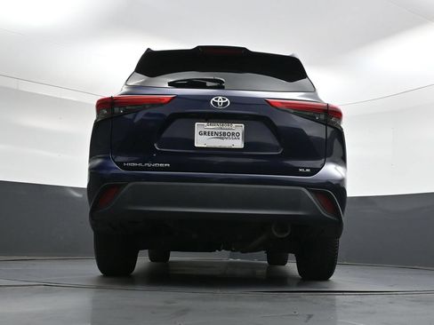 Used 2021 Toyota Highlander XLE FWD image 44