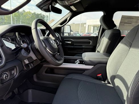 New 2026 RAM 2500 Big Horn AWD/4WD image 10