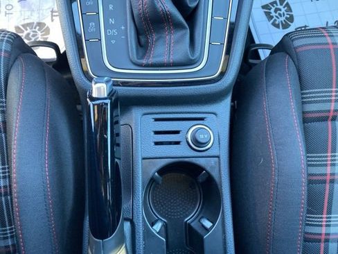 Used 2021 Volkswagen GTI S image 18