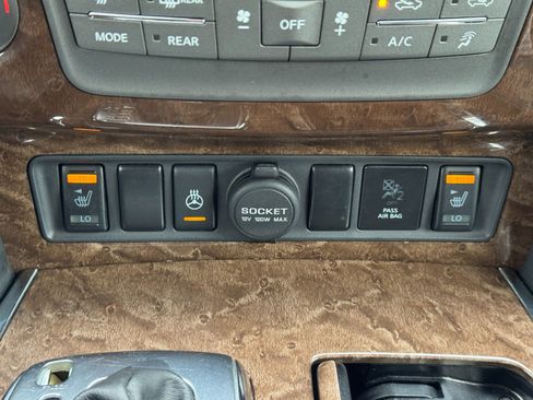 Used 2017 INFINITI QX80 4WD w/ Driver Assistance Package image 30