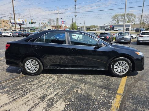 Used 2013 Toyota Camry LE FWD image 4