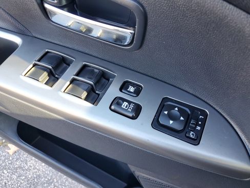 Used 2023 Mitsubishi Outlander Sport SE image 32