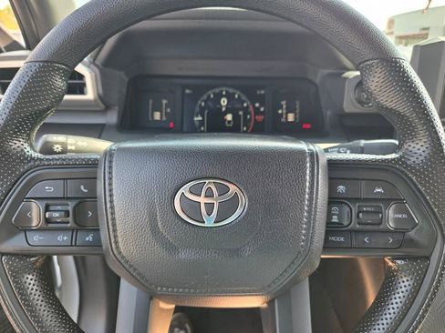 Used 2025 Toyota Tacoma SR image 21