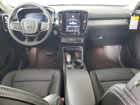 New 2026 Volvo XC40 B5 Core w/ Climate Package image 15