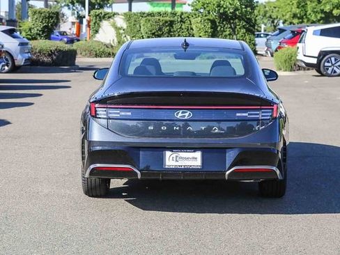 New 2026 Hyundai Sonata SEL FWD image 4