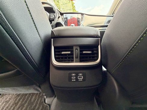 Used 2025 Subaru Outback Onyx Edition AWD/4WD image 25