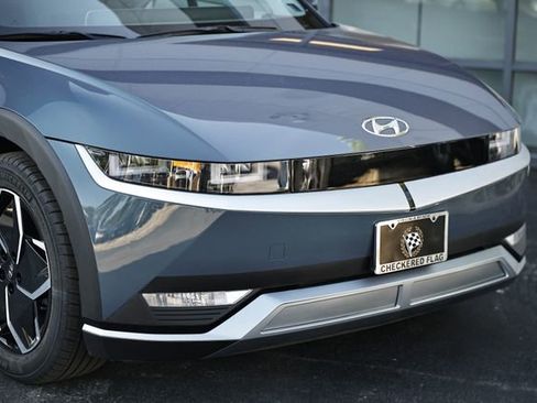 Used 2023 Hyundai Ioniq 5 SE RWD image 2