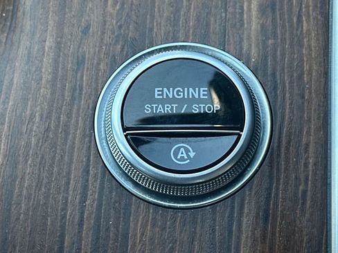 Certified 2025 Mercedes-Benz C 300 4MATIC Sedan image 24