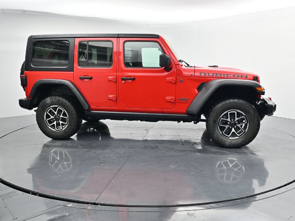 Used 2024 Jeep Wrangler Unlimited Rubicon AWD/4WD image 9