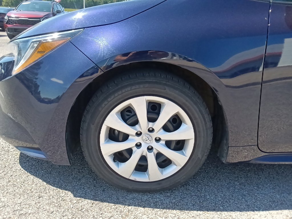 Used 2024 Toyota Corolla LE FWD image 10