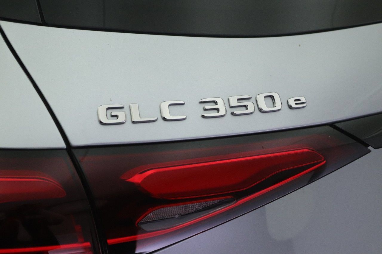 Used 2025 Mercedes-Benz GLC 350e 4MATIC image 19