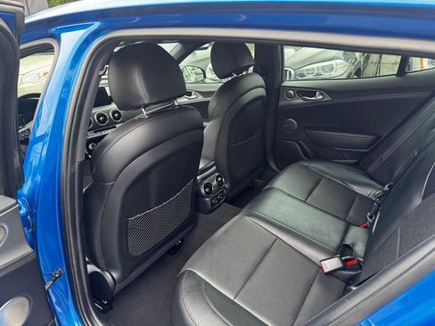 Used 2018 Kia Stinger GT1 AWD/4WD image 15