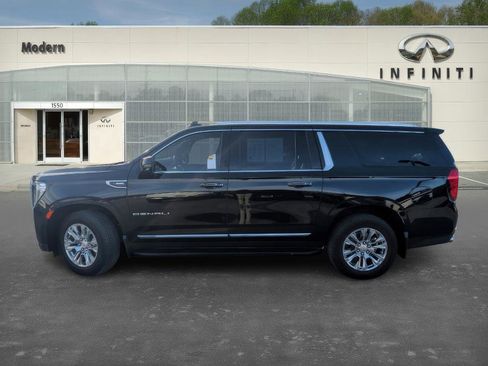 Used 2023 GMC Yukon XL Denali image 6