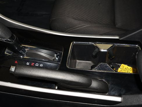 Used 2017 Honda Accord EX image 32