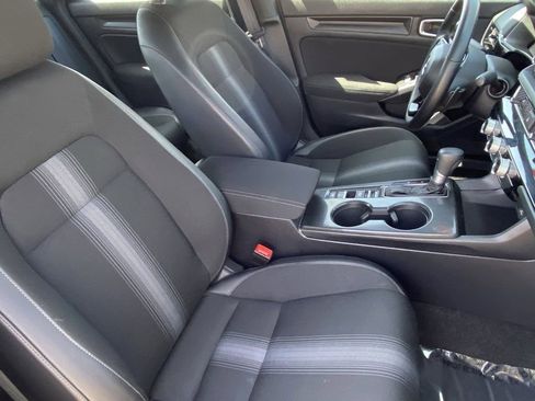 Used 2025 Honda Civic Sport image 15