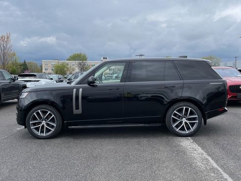 Used 2024 Land Rover Range Rover Long Wheelbase SE AWD/4WD image 4