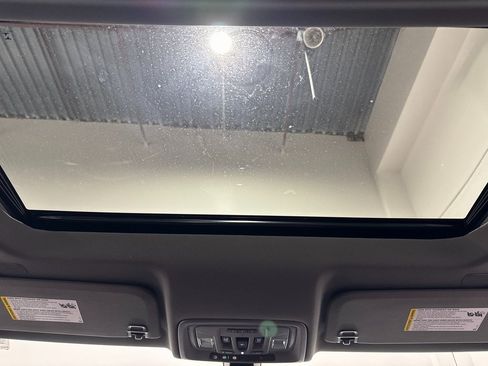 Used 2021 Chevrolet Silverado 1500 LTZ image 42