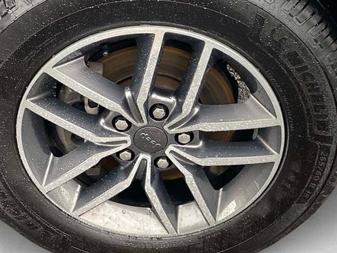 Used 2020 Jeep Grand Cherokee Limited image 24