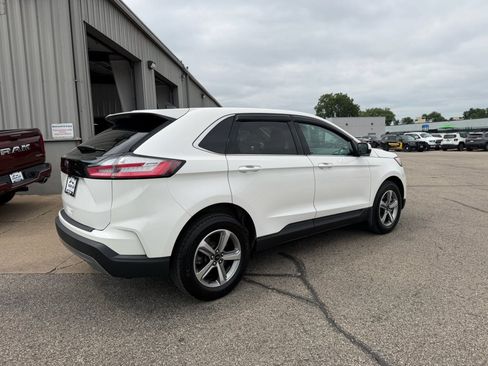 Used 2024 Ford Edge SEL w/ Convenience Package AWD/4WD image 4